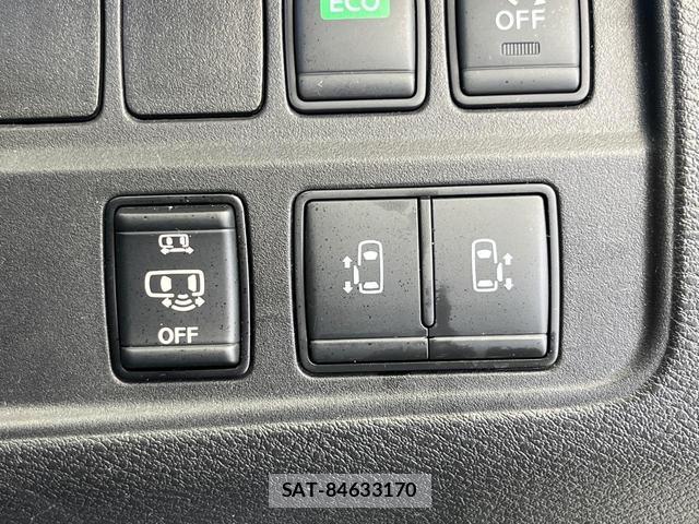 Nissan SERENA 2017-06 8753927-5