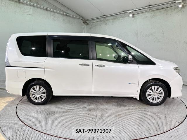 Nissan SERENA 2015-01 8754768-13