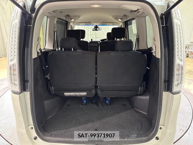 Nissan SERENA 2015-01 8754768-17