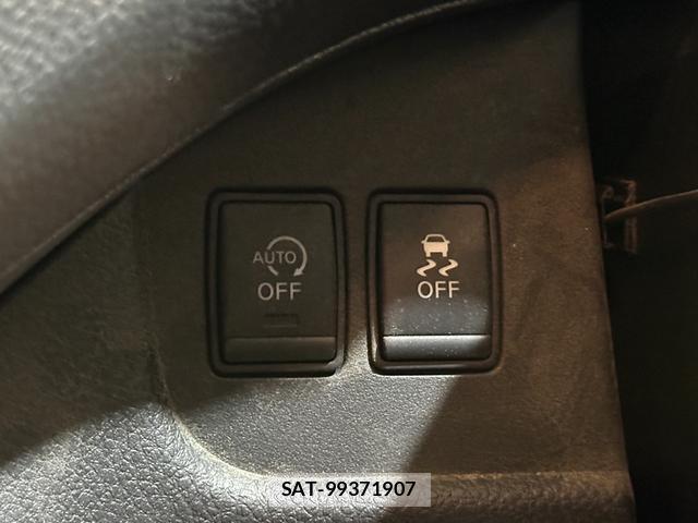 Nissan SERENA 2015-01 8754768-19