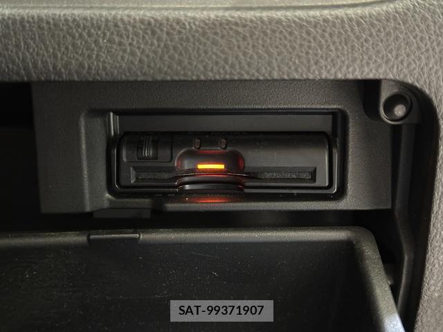 Nissan SERENA 2015-01 8754768-4