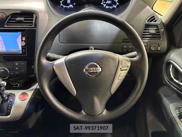 Nissan SERENA 2015-01 8754768-6