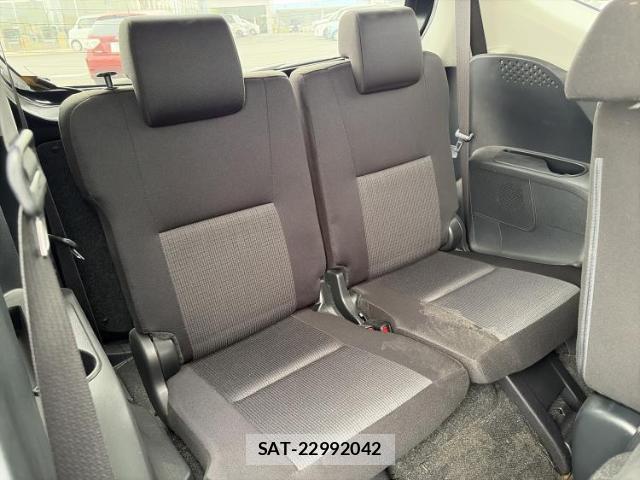 Toyota SIENTA 2020-04 8752582-5