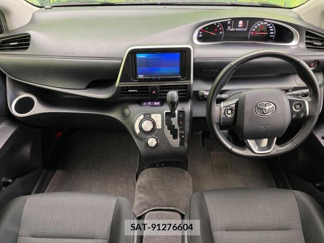 Toyota SIENTA 2021-09 8753398-1
