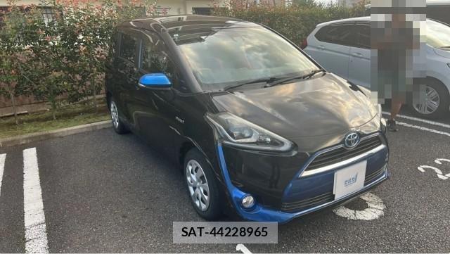 Toyota SIENTA 2015-09 8753628-11