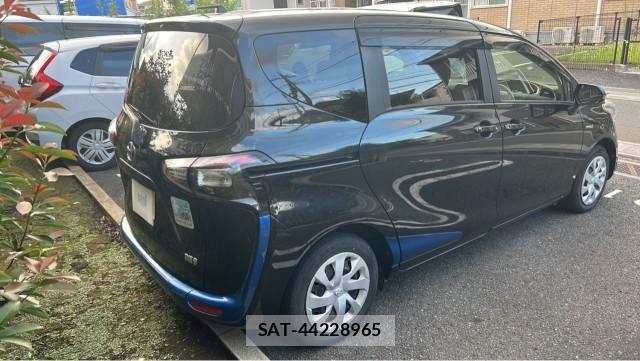 Toyota SIENTA 2015-09 8753628-12