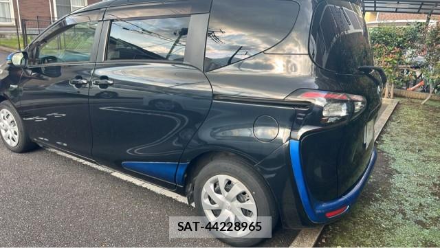 Toyota SIENTA 2015-09 8753628-13