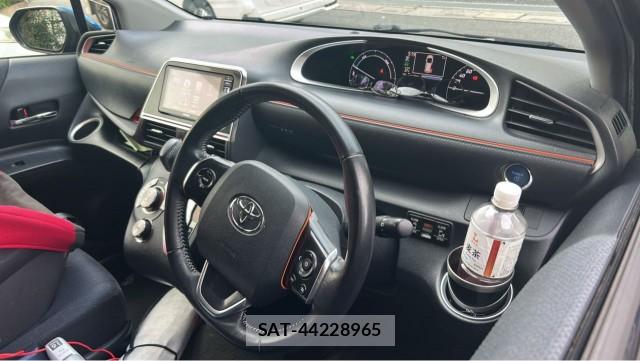 Toyota SIENTA 2015-09 8753628-16