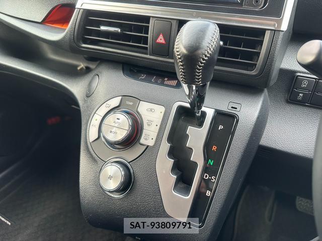 Toyota SIENTA 2019-03 8753805-5