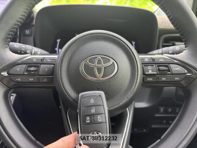 Toyota SIENTA 2025-04 8754381-14
