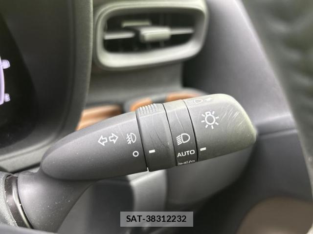 Toyota SIENTA 2025-04 8754381-15