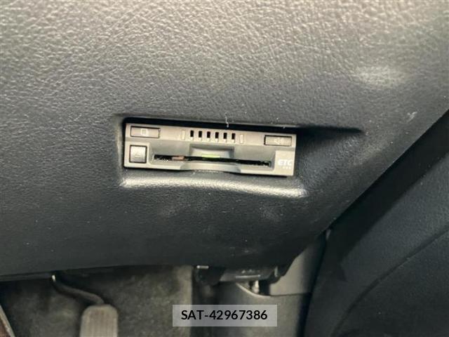 Toyota SIENTA 2020-04 8754406-17