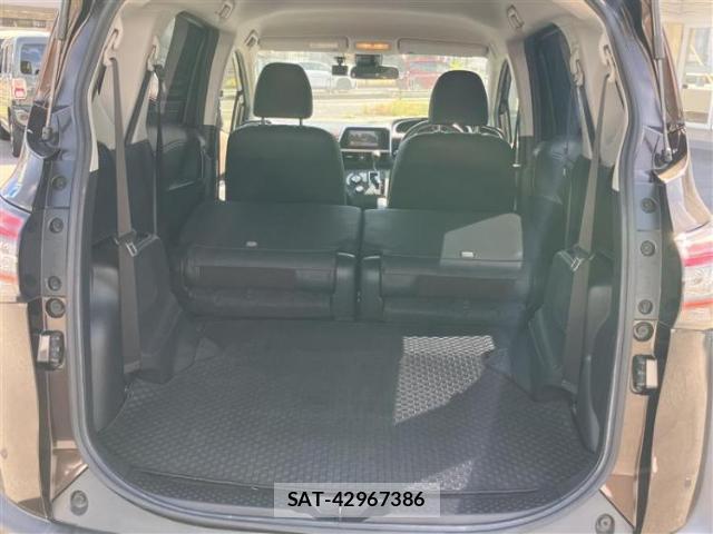 Toyota SIENTA 2020-04 8754406-7