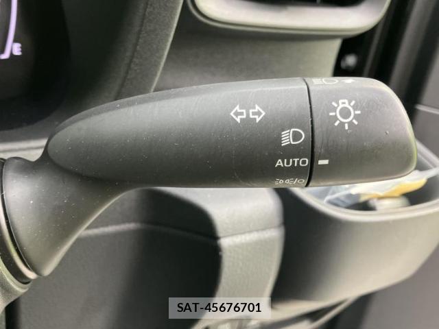 Toyota SIENTA 2022-09 8754628-16