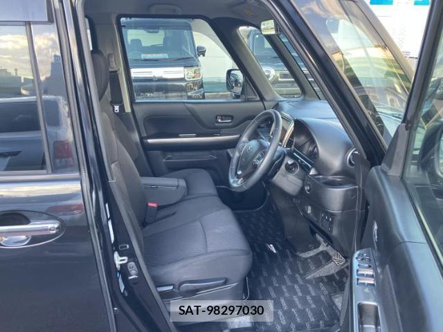 Suzuki SPACIA 2017-08 8754448-3