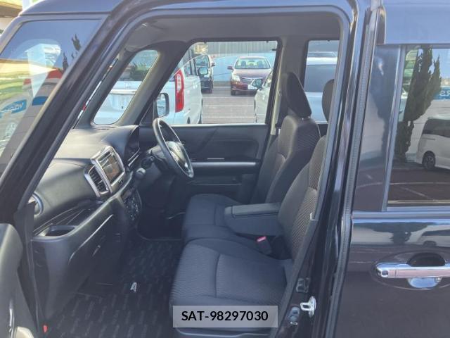 Suzuki SPACIA 2017-08 8754448-5