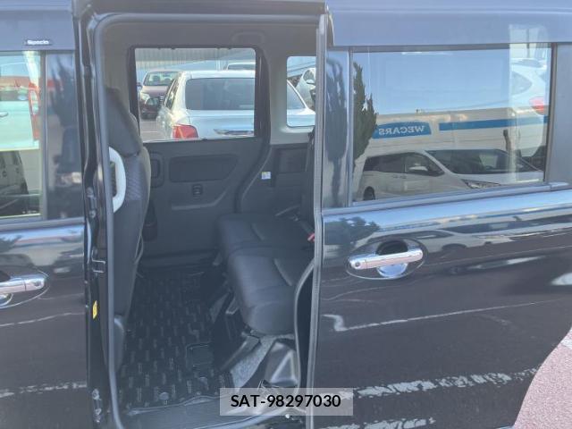 Suzuki SPACIA 2017-08 8754448-6