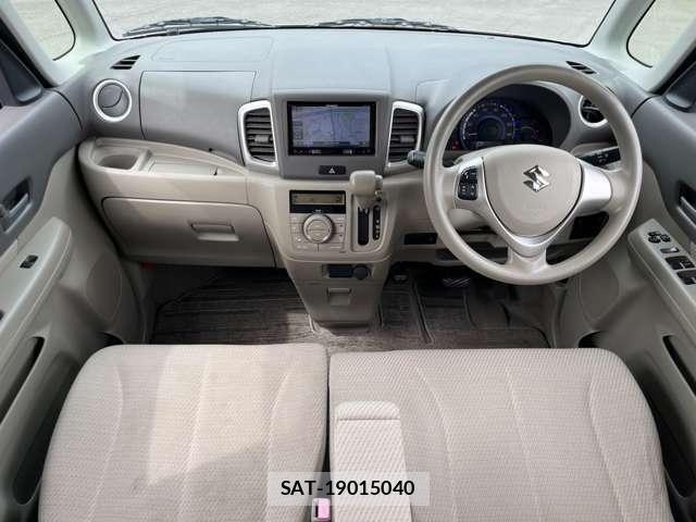 Suzuki SPACIA 2013-10 8752420-3