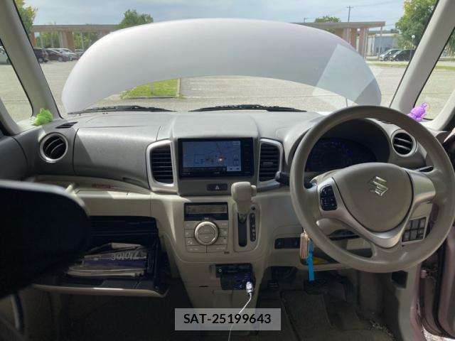 Suzuki SPACIA 2013-09 8752509-11