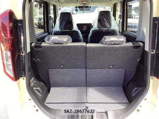 Suzuki SPACIA 2025-08 8752844-4