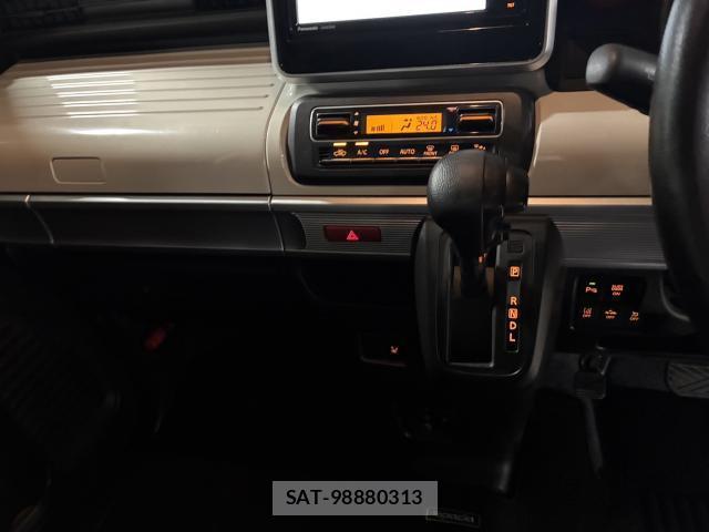 Suzuki SPACIA 2021-10 8754196-18