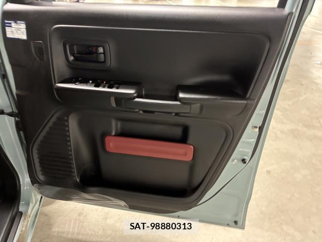 Suzuki SPACIA 2021-10 8754196-19