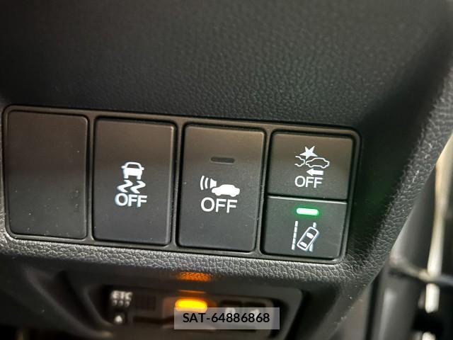 Honda e 2017-11 8754014-16