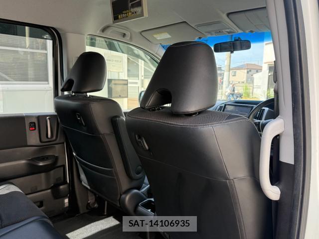 Honda e 2013-09 8754340-16