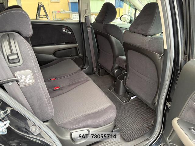 Honda STREAM 2007-05 8752569-6