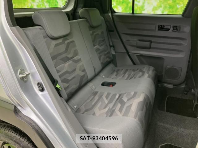 Daihatsu TAFT 2022-07 8754433-4