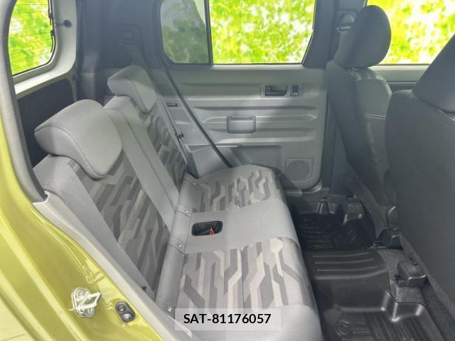 Daihatsu TAFT 2023-11 8754463-4