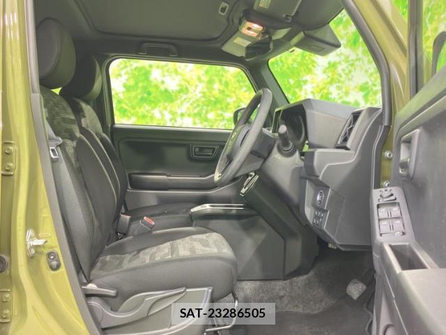 Daihatsu TAFT 2025-03 8754592-4