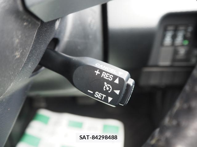 Toyota TANK 2018-03 8754066-15