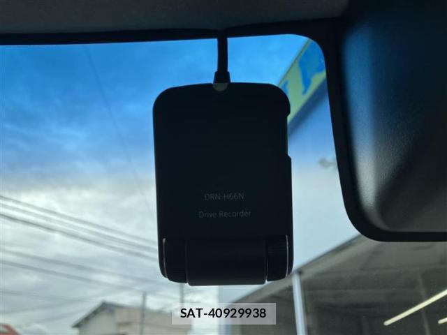 Daihatsu TANTO 2017-10 8754048-11