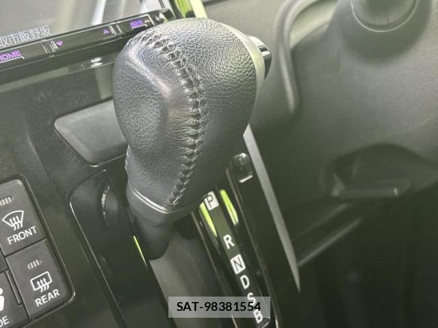 Daihatsu TANTO 2018-04 8754374-16