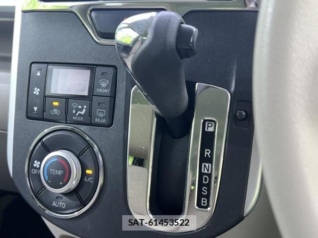 Daihatsu TANTO 2014-02 8754444-17