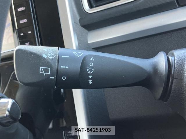Daihatsu TANTO 2017-04 8754488-15