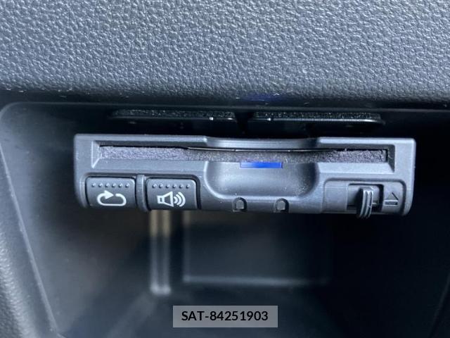 Daihatsu TANTO 2017-04 8754488-17