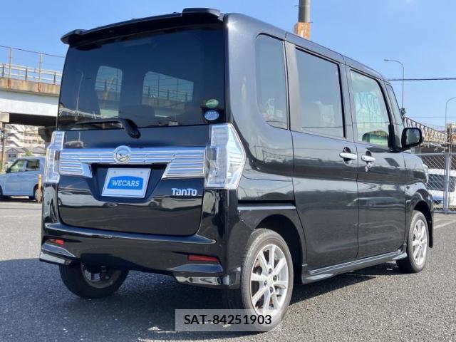Daihatsu TANTO 2017-04 8754488-2