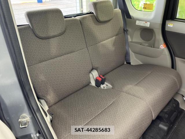Daihatsu TANTO 2018-04 8754705-4