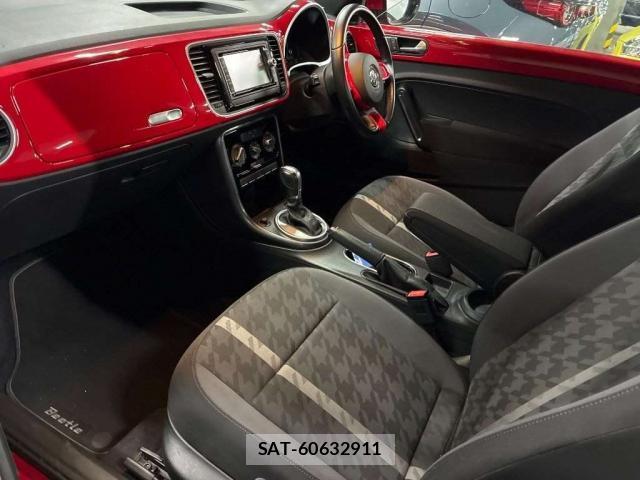 VolksWagen THE BEETLE 2016-12 8753878-12