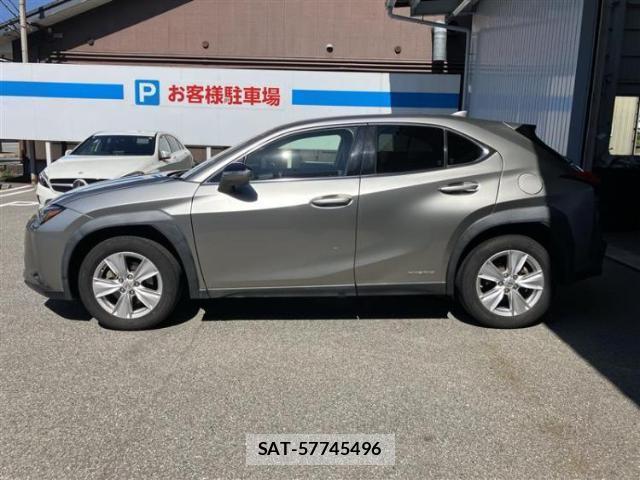 Lexus UX 2019-09 8753094-1