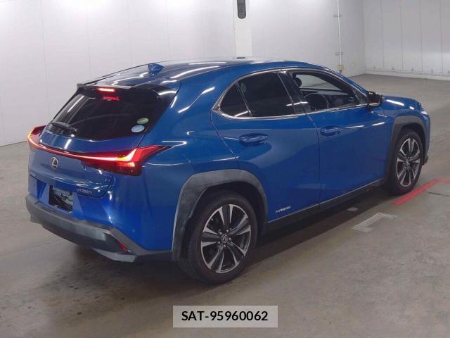 Lexus UX 2019-01 8754114-4