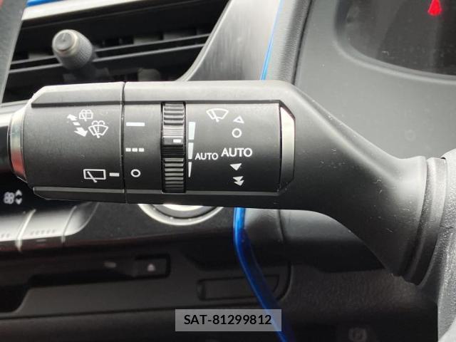 Lexus UX 2019-06 8754575-16