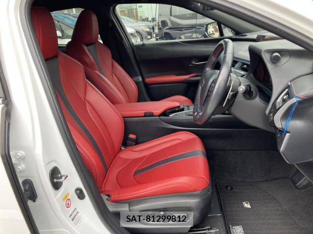 Lexus UX 2019-06 8754575-3