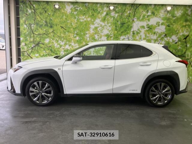 Lexus UX 2019-06 8754703-1