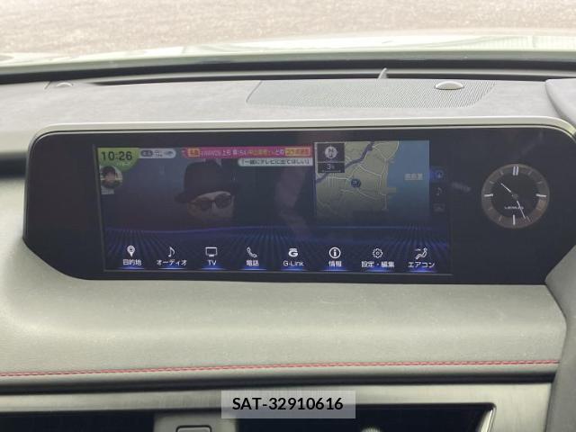 Lexus UX 2019-06 8754703-8