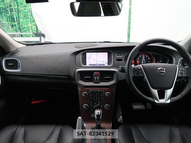 Volvo V40 2020-01 8752936-1