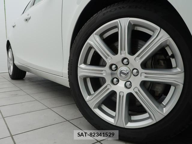 Volvo V40 2020-01 8752936-15