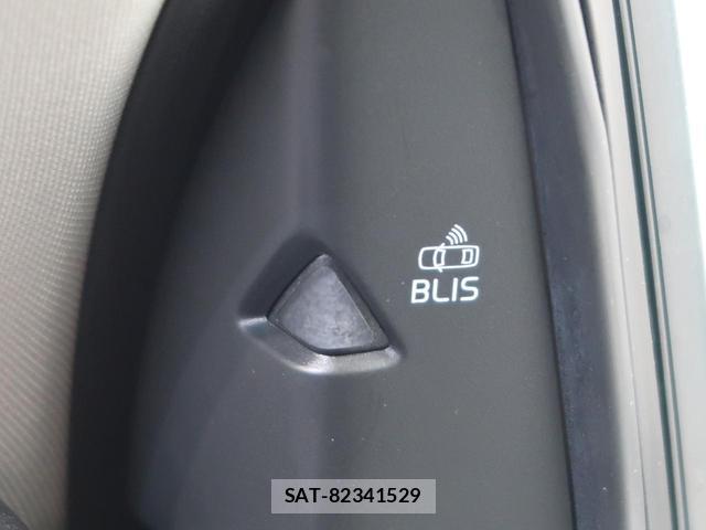 Volvo V40 2020-01 8752936-9